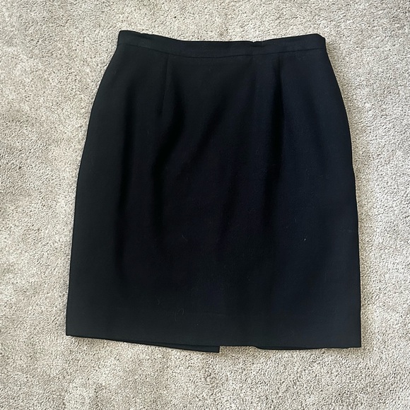 Black Women's Skirt - Picture 2 of 3